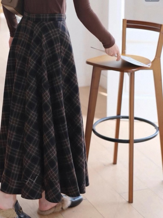 Dresses & Skirts - Wool skirt